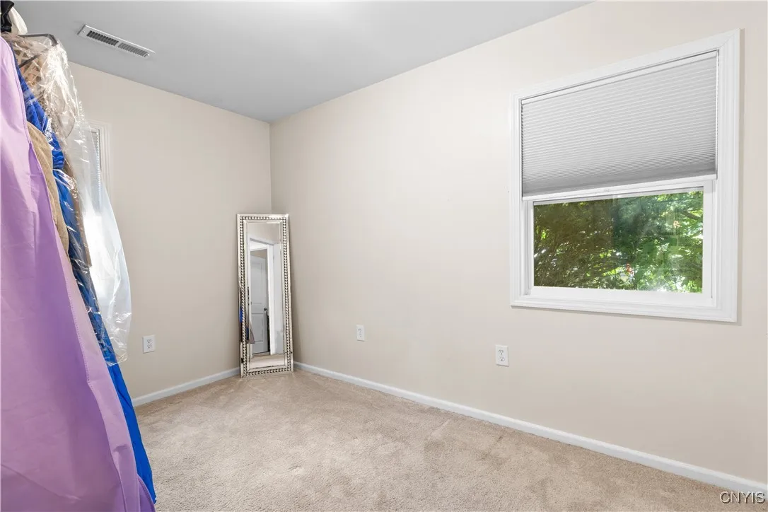 4 Oakdale Circle, Whitestown, New York 13492, Whitestown, New York 13492, 3 Bedrooms Bedrooms, 5 Rooms Rooms,1 BathroomBathrooms,Residential,For Sale,4 Oakdale Circle, Whitestown, New York 13492,S1625023