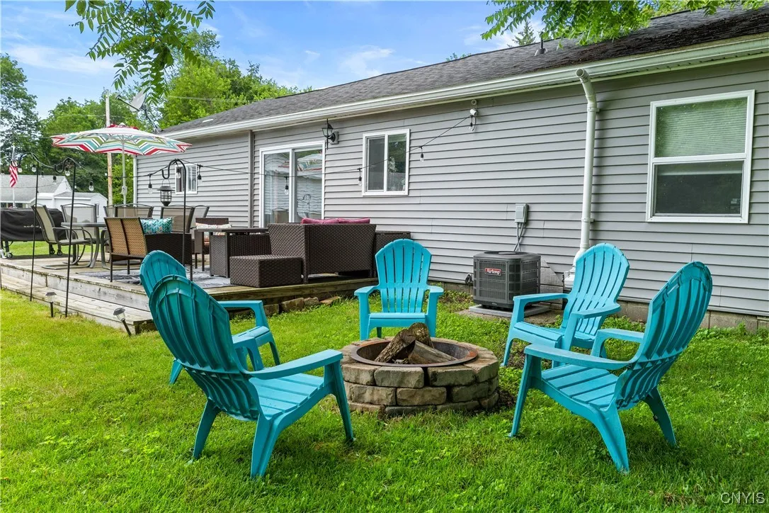 4 Oakdale Circle, Whitestown, New York 13492, Whitestown, New York 13492, 3 Bedrooms Bedrooms, 5 Rooms Rooms,1 BathroomBathrooms,Residential,For Sale,4 Oakdale Circle, Whitestown, New York 13492,S1625023