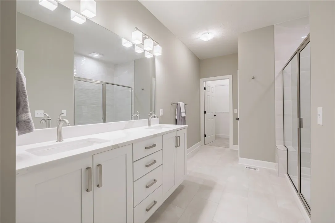 6 Eagle Hollow, Perinton, New York 14526, Perinton, New York 14526, 2 Bedrooms Bedrooms, 5 Rooms Rooms,2 BathroomsBathrooms,Residential,For Sale,6 Eagle Hollow, Perinton, New York 14526,R1624984