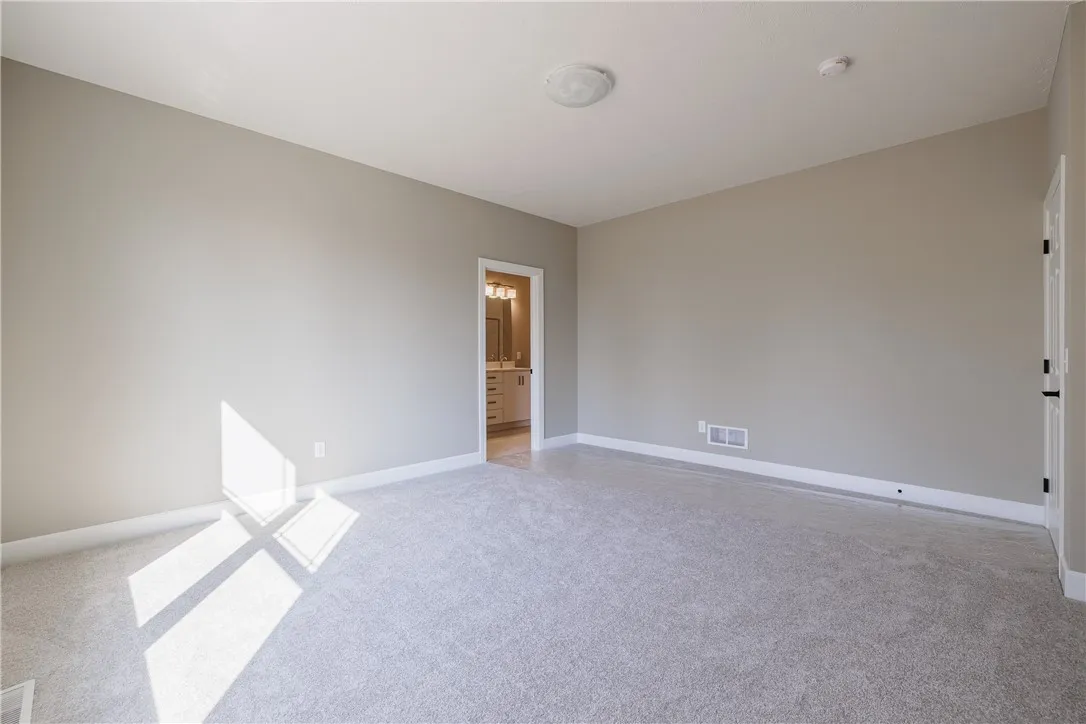6 Eagle Hollow, Perinton, New York 14526, Perinton, New York 14526, 2 Bedrooms Bedrooms, 5 Rooms Rooms,2 BathroomsBathrooms,Residential,For Sale,6 Eagle Hollow, Perinton, New York 14526,R1624984