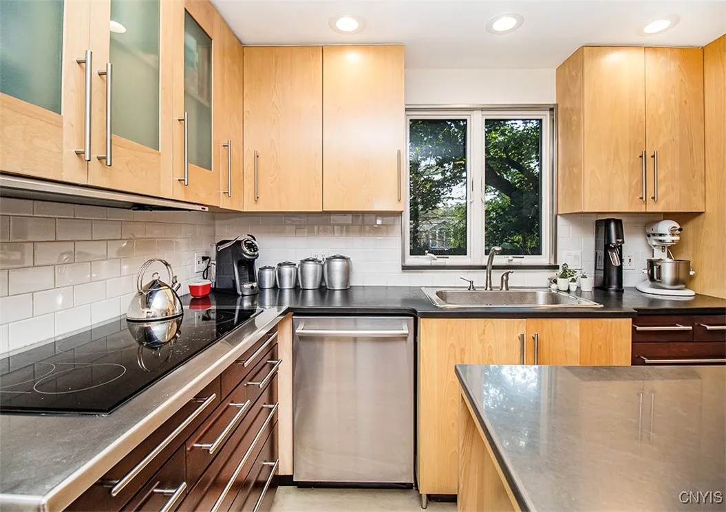 4852 Carey Drive, Manlius, New York 13104, Manlius, New York 13104, 4 Bedrooms Bedrooms, 13 Rooms Rooms,2 BathroomsBathrooms,Residential,For Sale,4852 Carey Drive, Manlius, New York 13104,S1625463
