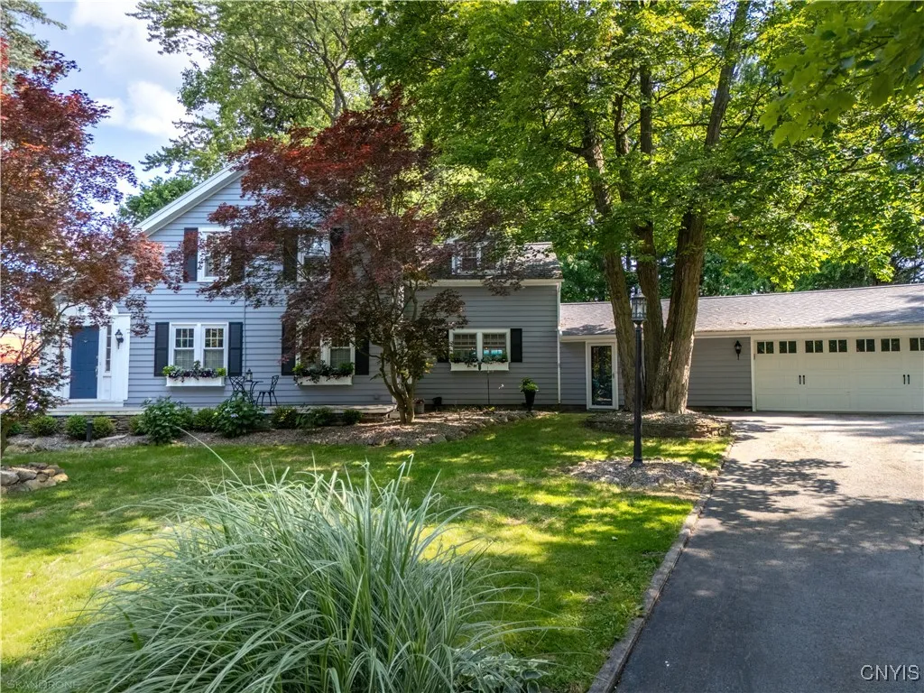 81 West Genesee Street, Skaneateles, New York 1315, Skaneateles, New York 13152, 4 Bedrooms Bedrooms, 12 Rooms Rooms,2 BathroomsBathrooms,Residential,For Sale,81 West Genesee Street, Skaneateles, New York 1315,S1620654