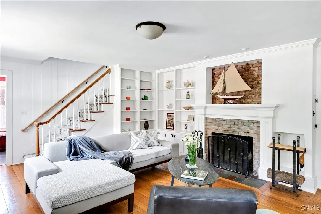 81 West Genesee Street, Skaneateles, New York 1315, Skaneateles, New York 13152, 4 Bedrooms Bedrooms, 12 Rooms Rooms,2 BathroomsBathrooms,Residential,For Sale,81 West Genesee Street, Skaneateles, New York 1315,S1620654
