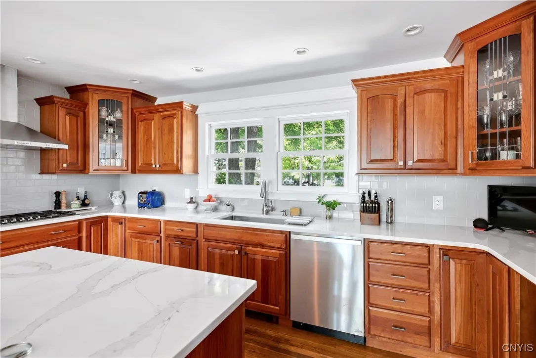 81 West Genesee Street, Skaneateles, New York 1315, Skaneateles, New York 13152, 4 Bedrooms Bedrooms, 12 Rooms Rooms,2 BathroomsBathrooms,Residential,For Sale,81 West Genesee Street, Skaneateles, New York 1315,S1620654