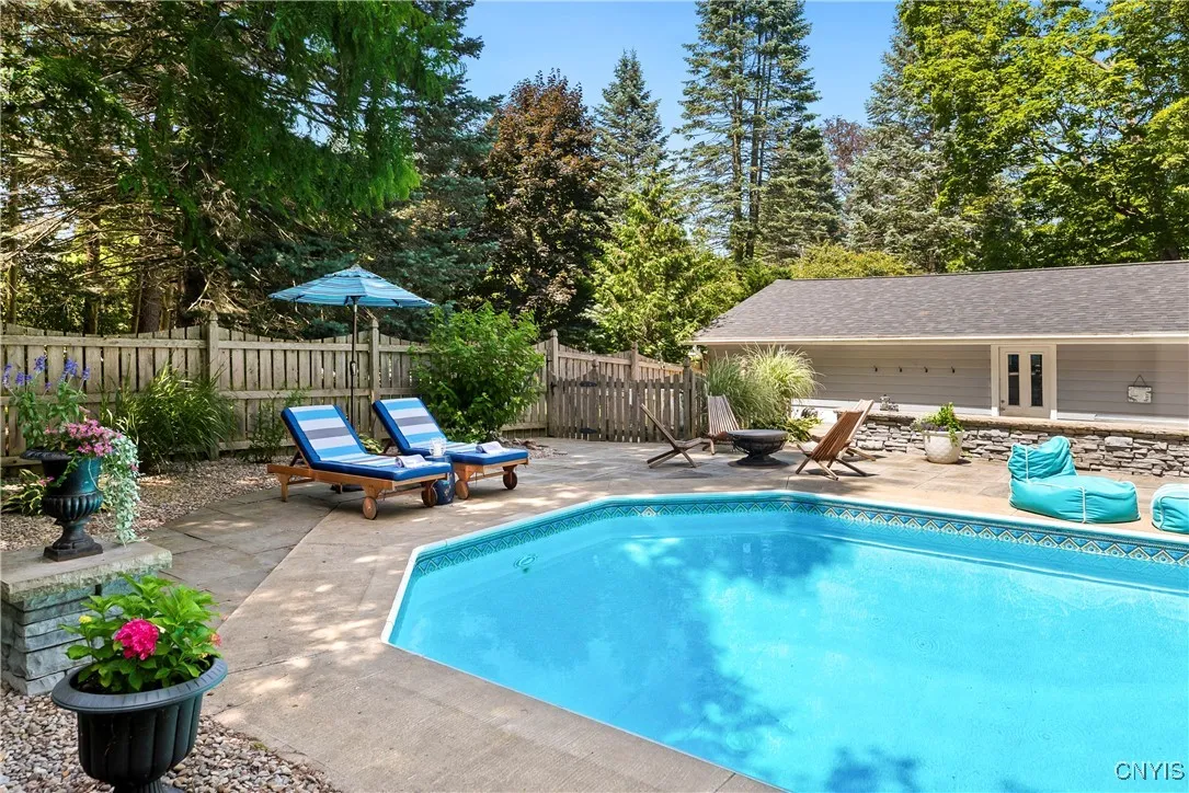 81 West Genesee Street, Skaneateles, New York 1315, Skaneateles, New York 13152, 4 Bedrooms Bedrooms, 12 Rooms Rooms,2 BathroomsBathrooms,Residential,For Sale,81 West Genesee Street, Skaneateles, New York 1315,S1620654