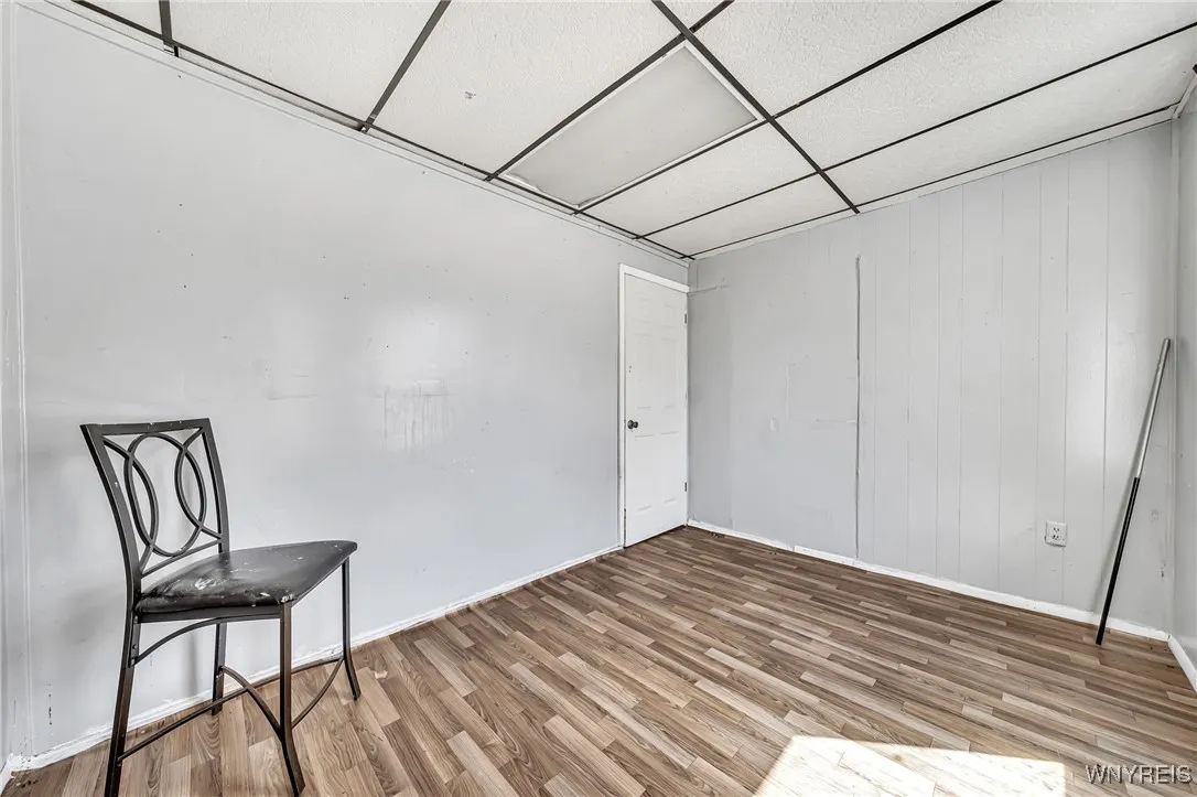 955 Tonawanda Street, Buffalo, New York 14207, Buffalo, New York 14207, 9 Bedrooms Bedrooms, ,4 BathroomsBathrooms,Residential,For Sale,955 Tonawanda Street, Buffalo, New York 14207,B1623648
