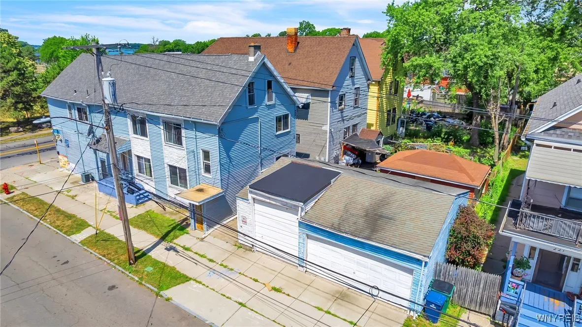 955 Tonawanda Street, Buffalo, New York 14207, Buffalo, New York 14207, 9 Bedrooms Bedrooms, ,4 BathroomsBathrooms,Residential,For Sale,955 Tonawanda Street, Buffalo, New York 14207,B1623648