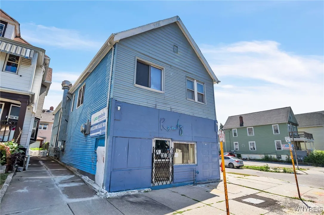 955 Tonawanda Street, Buffalo, New York 14207, Buffalo, New York 14207, 9 Bedrooms Bedrooms, ,4 BathroomsBathrooms,Residential,For Sale,955 Tonawanda Street, Buffalo, New York 14207,B1623648