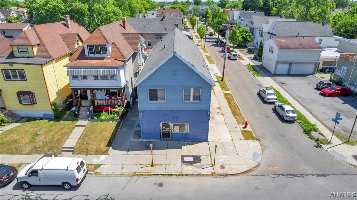 955 Tonawanda Street, Buffalo, New York 14207, Buffalo, New York 14207, 9 Bedrooms Bedrooms, ,4 BathroomsBathrooms,Residential,For Sale,955 Tonawanda Street, Buffalo, New York 14207,B1623648