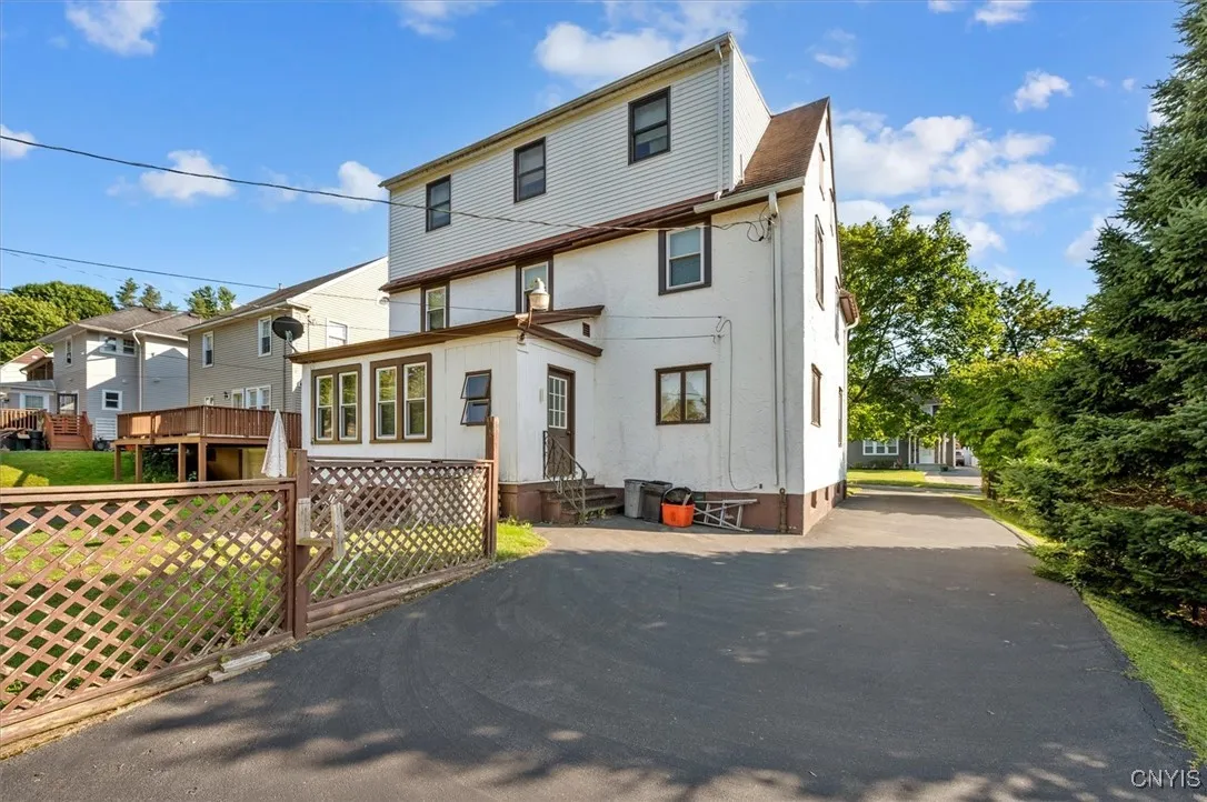 23 Bonnie Brae, Utica, New York 13501, Utica, New York 13501, 4 Bedrooms Bedrooms, 13 Rooms Rooms,1 BathroomBathrooms,Residential,For Sale,23 Bonnie Brae, Utica, New York 13501,S1625438