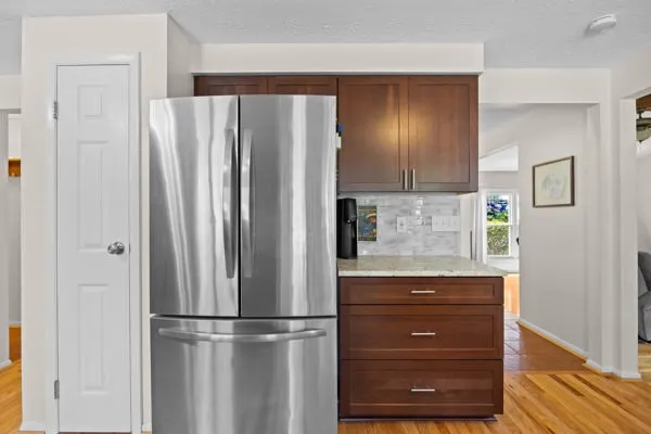 Updated Kitchen with Granite, SS Appliances, and Hardwood Flooring