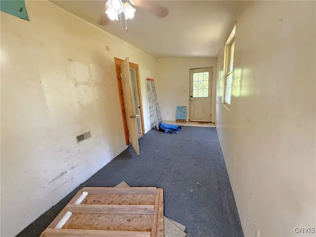9394 Brewerton Road, Cicero, New York 13029, Cicero, New York 13029, 2 Bedrooms Bedrooms, 6 Rooms Rooms,1 BathroomBathrooms,Residential,For Sale,9394 Brewerton Road, Cicero, New York 13029,S1624319