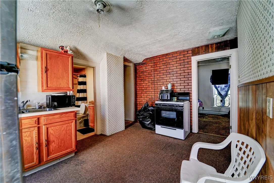 25 East Talcott Street, Dunkirk, New York 14048, Dunkirk, New York 14048, 3 Bedrooms Bedrooms, ,2 BathroomsBathrooms,Residential,For Sale,25 East Talcott Street, Dunkirk, New York 14048,B1625609