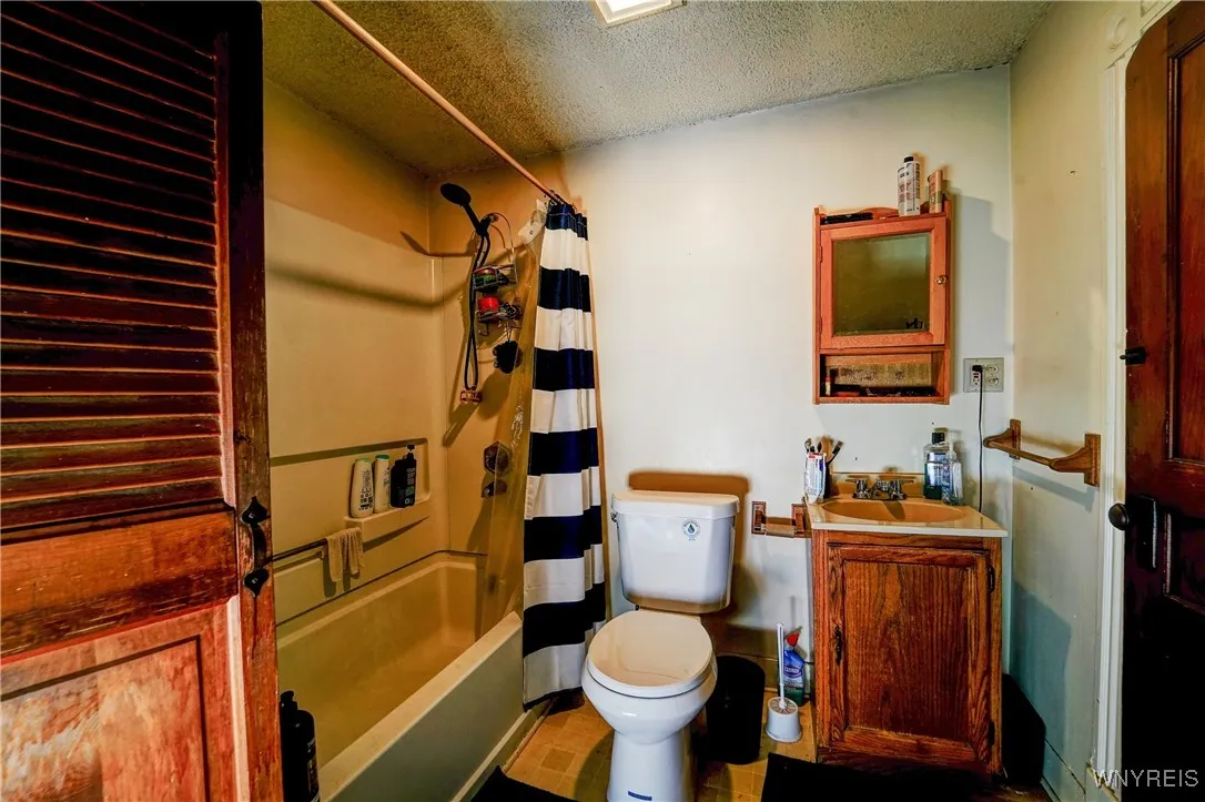 25 East Talcott Street, Dunkirk, New York 14048, Dunkirk, New York 14048, 3 Bedrooms Bedrooms, ,2 BathroomsBathrooms,Residential,For Sale,25 East Talcott Street, Dunkirk, New York 14048,B1625609