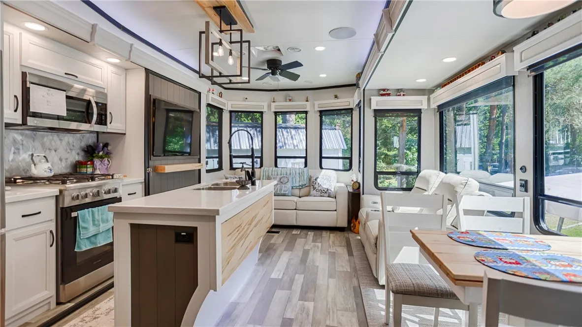 1475 West Town Line, Phelps, New York 14532, Phelps, New York 14532, 3 Bedrooms Bedrooms, 3 Rooms Rooms,1 BathroomBathrooms,Residential,For Sale,1475 West Town Line, Phelps, New York 14532,R1625598