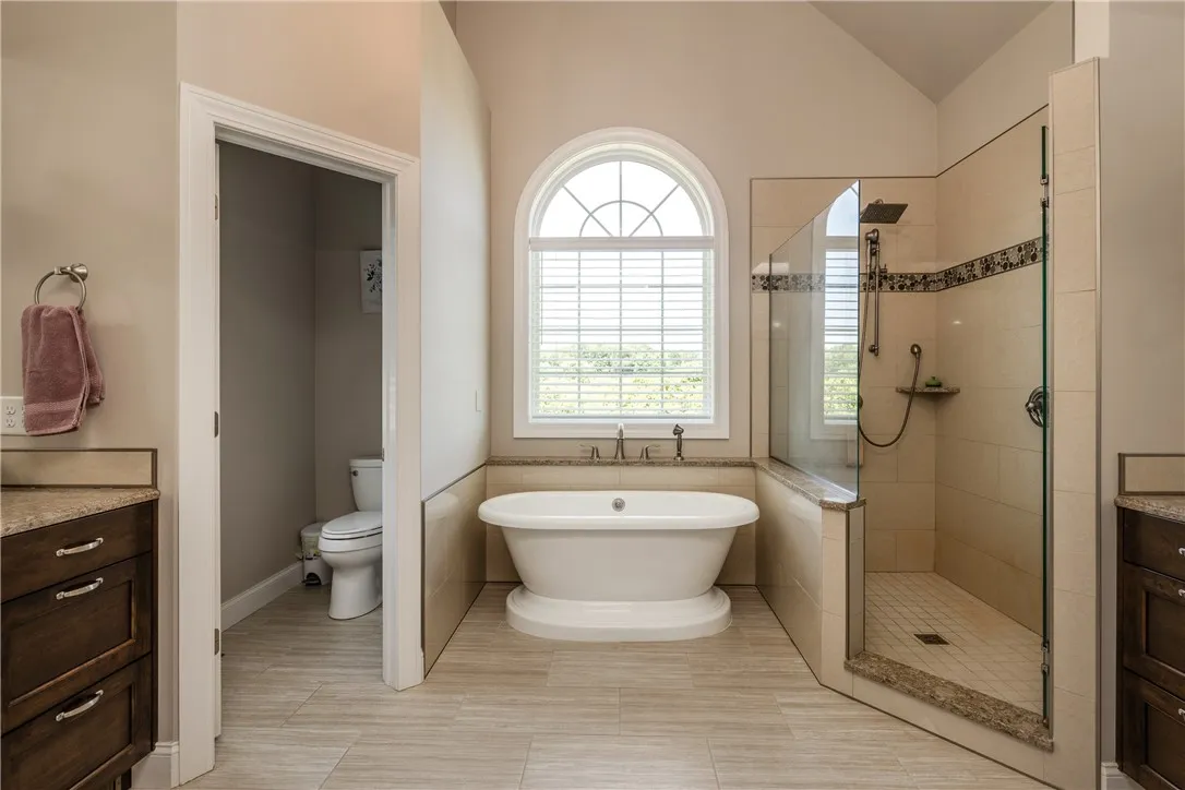 329 Wexford Lane, Horseheads, New York 14845, Horseheads, New York 14845, 4 Bedrooms Bedrooms, 11 Rooms Rooms,2 BathroomsBathrooms,Residential,For Sale,329 Wexford Lane, Horseheads, New York 14845,R1622786