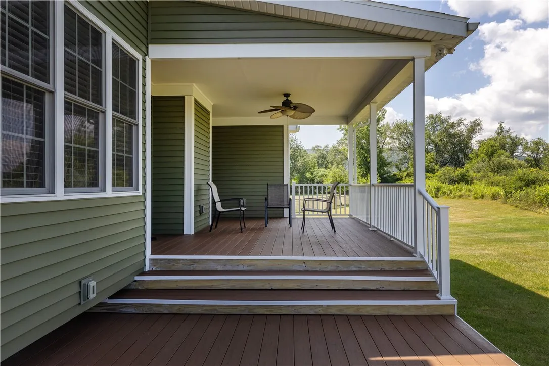 329 Wexford Lane, Horseheads, New York 14845, Horseheads, New York 14845, 4 Bedrooms Bedrooms, 11 Rooms Rooms,2 BathroomsBathrooms,Residential,For Sale,329 Wexford Lane, Horseheads, New York 14845,R1622786