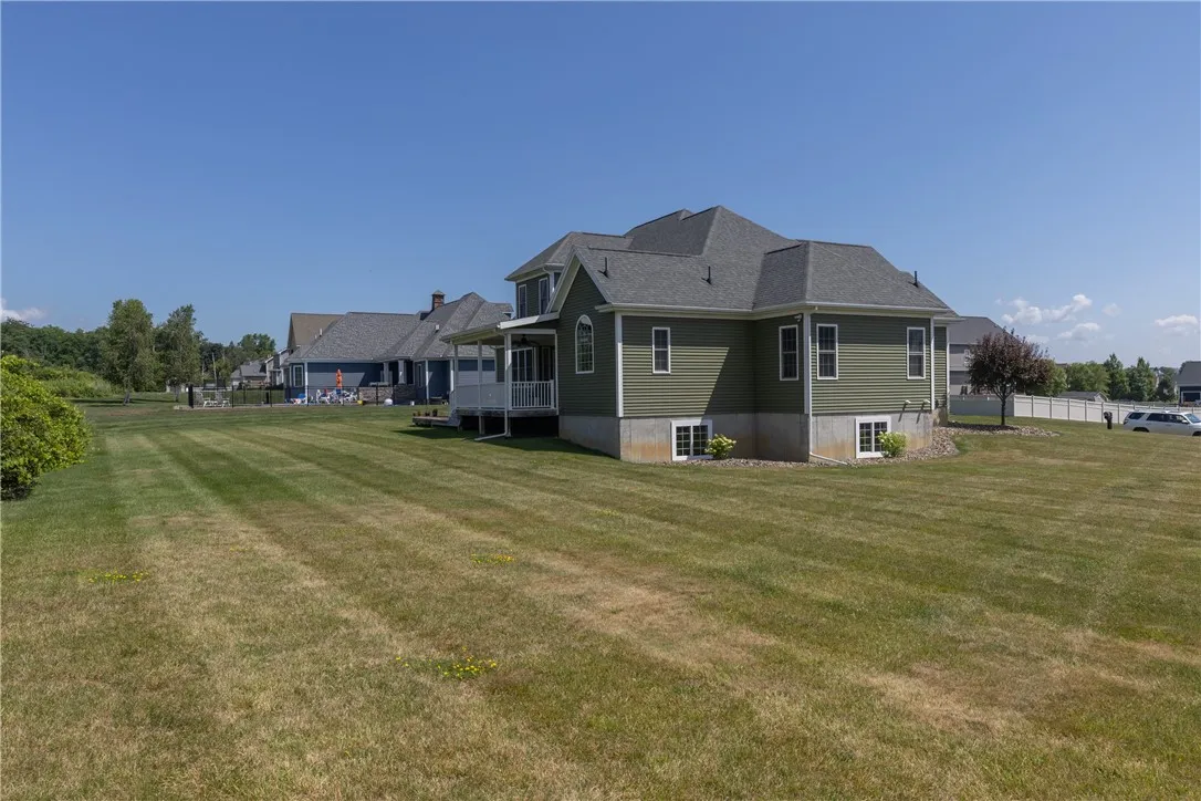 329 Wexford Lane, Horseheads, New York 14845, Horseheads, New York 14845, 4 Bedrooms Bedrooms, 11 Rooms Rooms,2 BathroomsBathrooms,Residential,For Sale,329 Wexford Lane, Horseheads, New York 14845,R1622786