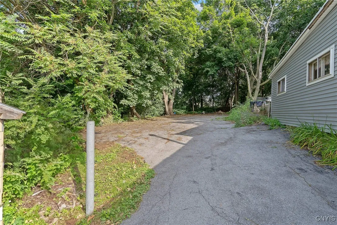 117 West Schuyler Street, Oswego, New York 13126, Oswego, New York 13126, 3 Bedrooms Bedrooms, 5 Rooms Rooms,1 BathroomBathrooms,Residential Lease,For Rent,117 West Schuyler Street, Oswego, New York 13126,S1625563