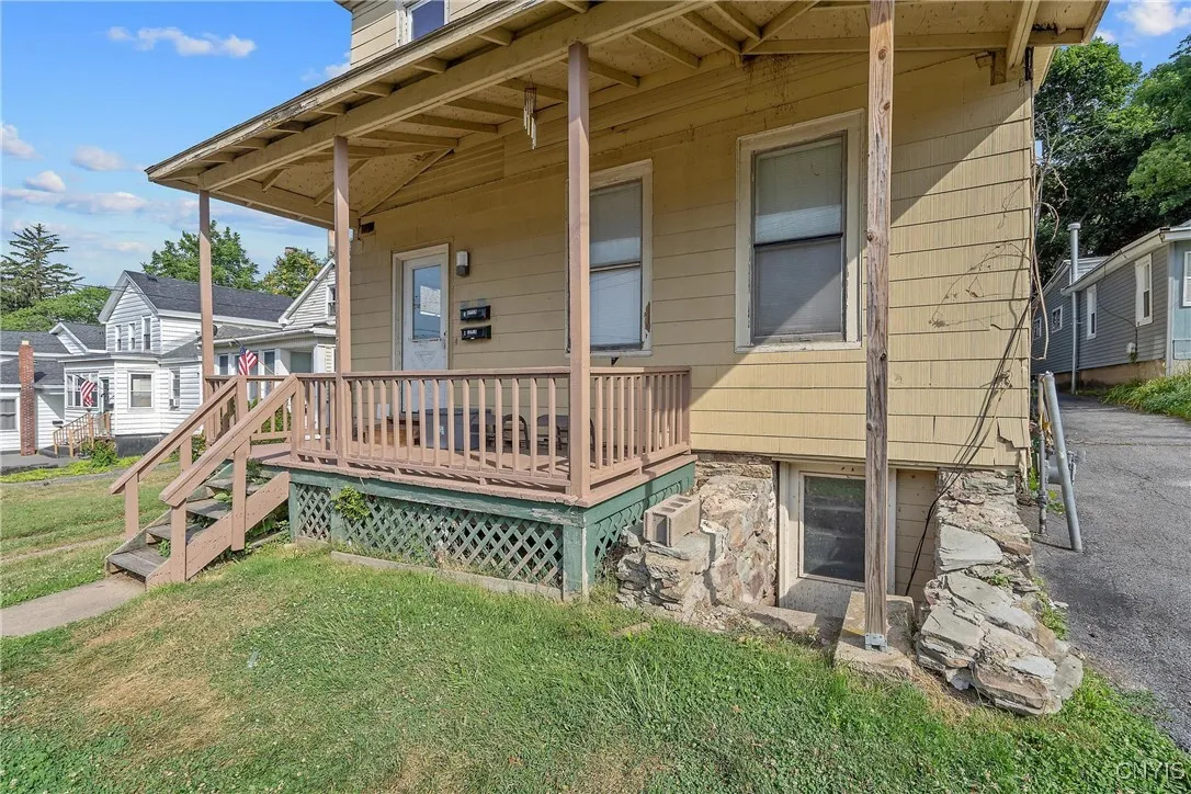 117 West Schuyler Street, Oswego, New York 13126, Oswego, New York 13126, 3 Bedrooms Bedrooms, 5 Rooms Rooms,1 BathroomBathrooms,Residential Lease,For Rent,117 West Schuyler Street, Oswego, New York 13126,S1625563
