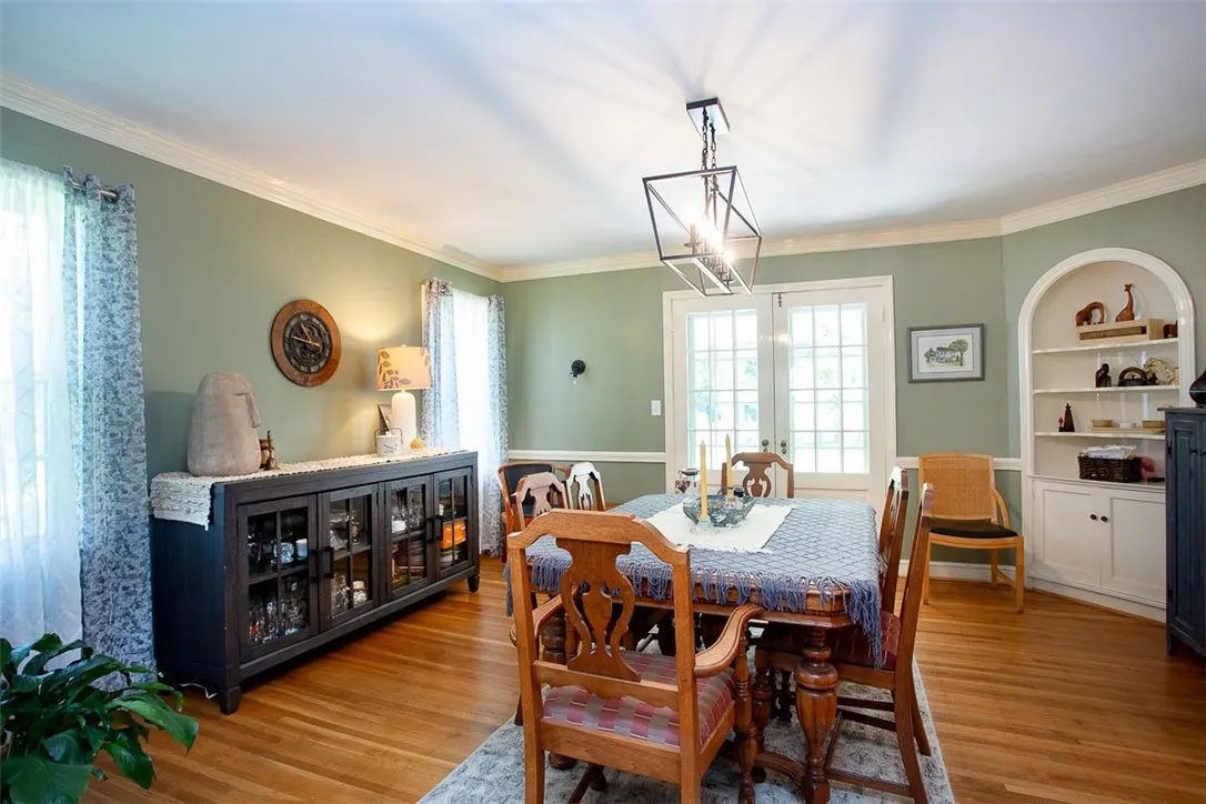 19 Main Street, Geneseo, New York 14454, Geneseo, New York 14454, 3 Bedrooms Bedrooms, 8 Rooms Rooms,3 BathroomsBathrooms,Residential,Closed,19 Main Street, Geneseo, New York 14454,0,R1624934