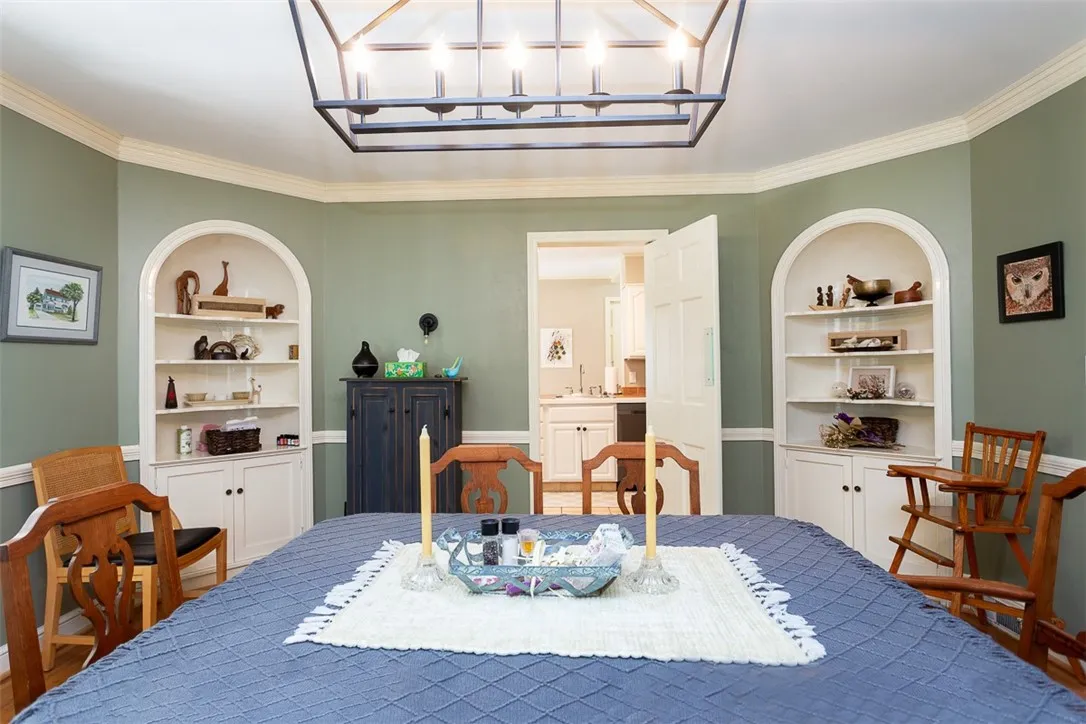 19 Main Street, Geneseo, New York 14454, Geneseo, New York 14454, 3 Bedrooms Bedrooms, 8 Rooms Rooms,3 BathroomsBathrooms,Residential,Closed,19 Main Street, Geneseo, New York 14454,0,R1624934