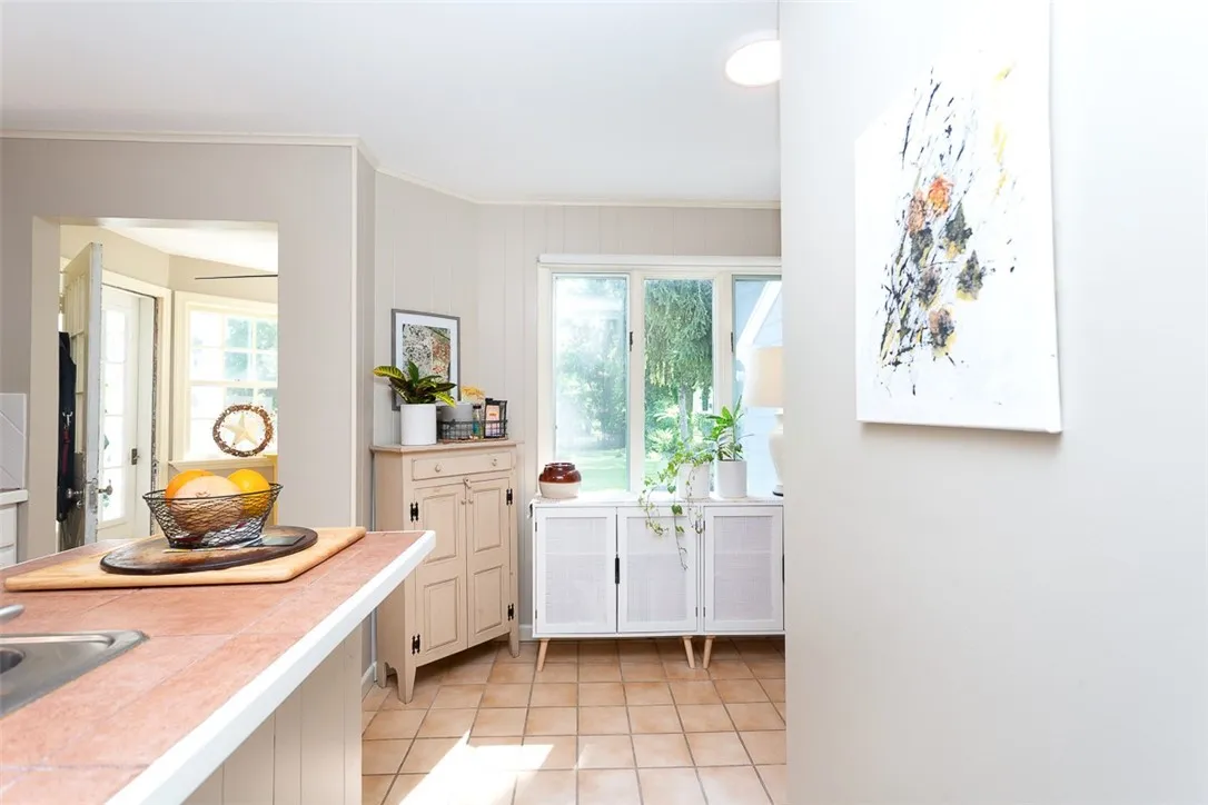 19 Main Street, Geneseo, New York 14454, Geneseo, New York 14454, 3 Bedrooms Bedrooms, 8 Rooms Rooms,3 BathroomsBathrooms,Residential,Closed,19 Main Street, Geneseo, New York 14454,0,R1624934