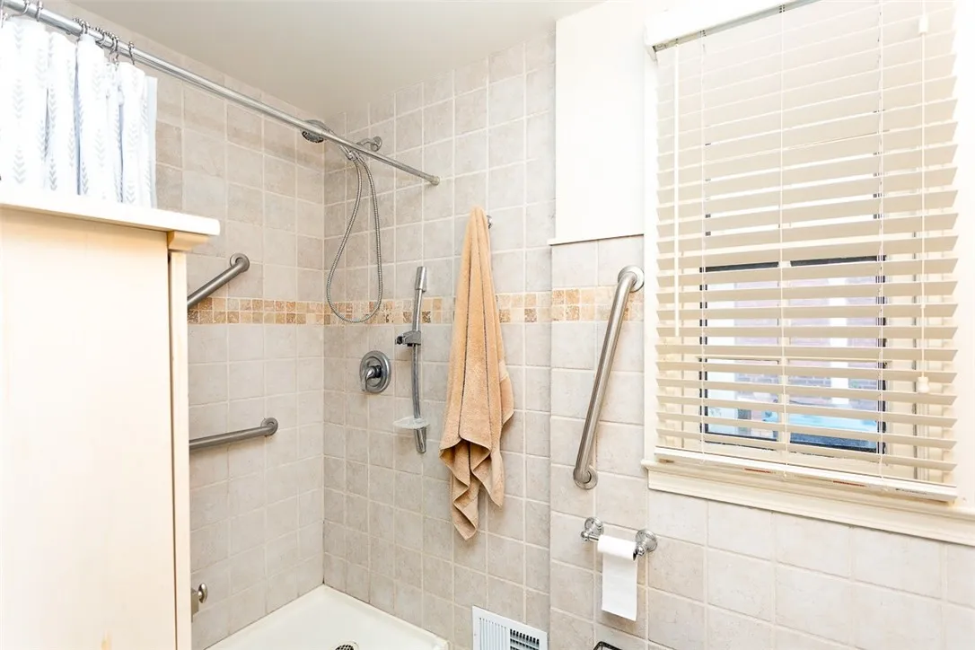 19 Main Street, Geneseo, New York 14454, Geneseo, New York 14454, 3 Bedrooms Bedrooms, 8 Rooms Rooms,3 BathroomsBathrooms,Residential,Closed,19 Main Street, Geneseo, New York 14454,0,R1624934