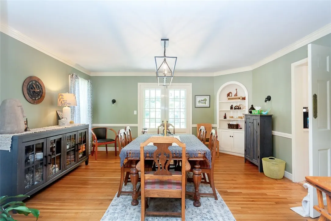 19 Main Street, Geneseo, New York 14454, Geneseo, New York 14454, 3 Bedrooms Bedrooms, 8 Rooms Rooms,3 BathroomsBathrooms,Residential,Closed,19 Main Street, Geneseo, New York 14454,0,R1624934