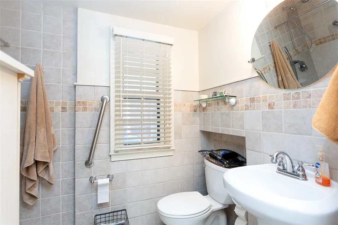 19 Main Street, Geneseo, New York 14454, Geneseo, New York 14454, 3 Bedrooms Bedrooms, 8 Rooms Rooms,3 BathroomsBathrooms,Residential,Closed,19 Main Street, Geneseo, New York 14454,0,R1624934