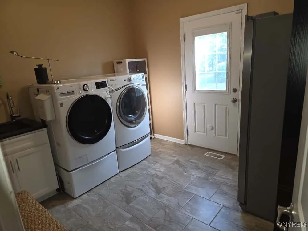 5854 Monaghan Lane, Clarence, New York 14032, Clarence, New York 14032, 4 Bedrooms Bedrooms, 12 Rooms Rooms,2 BathroomsBathrooms,Residential,For Sale,5854 Monaghan Lane, Clarence, New York 14032,B1625639
