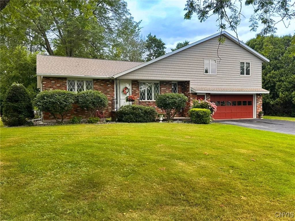 7 Symphony Place, Whitestown, New York 13492, Whitestown, New York 13492, 3 Bedrooms Bedrooms, 9 Rooms Rooms,2 BathroomsBathrooms,Residential,Closed,7 Symphony Place, Whitestown, New York 13492,0,S1625627