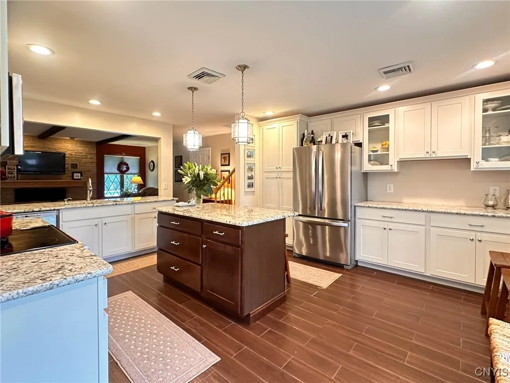 7 Symphony Place, Whitestown, New York 13492, Whitestown, New York 13492, 3 Bedrooms Bedrooms, 9 Rooms Rooms,2 BathroomsBathrooms,Residential,Closed,7 Symphony Place, Whitestown, New York 13492,0,S1625627