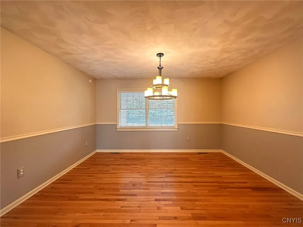97 1/2 Sanger Avenue, New Hartford, New York 13413, New Hartford, New York 13413, 3 Bedrooms Bedrooms, 7 Rooms Rooms,2 BathroomsBathrooms,Residential Lease,For Rent,97 1/2 Sanger Avenue, New Hartford, New York 13413,S1625625