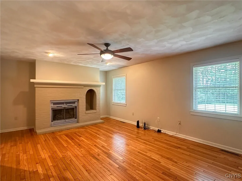 97 1/2 Sanger Avenue, New Hartford, New York 13413, New Hartford, New York 13413, 3 Bedrooms Bedrooms, 7 Rooms Rooms,2 BathroomsBathrooms,Residential Lease,For Rent,97 1/2 Sanger Avenue, New Hartford, New York 13413,S1625625