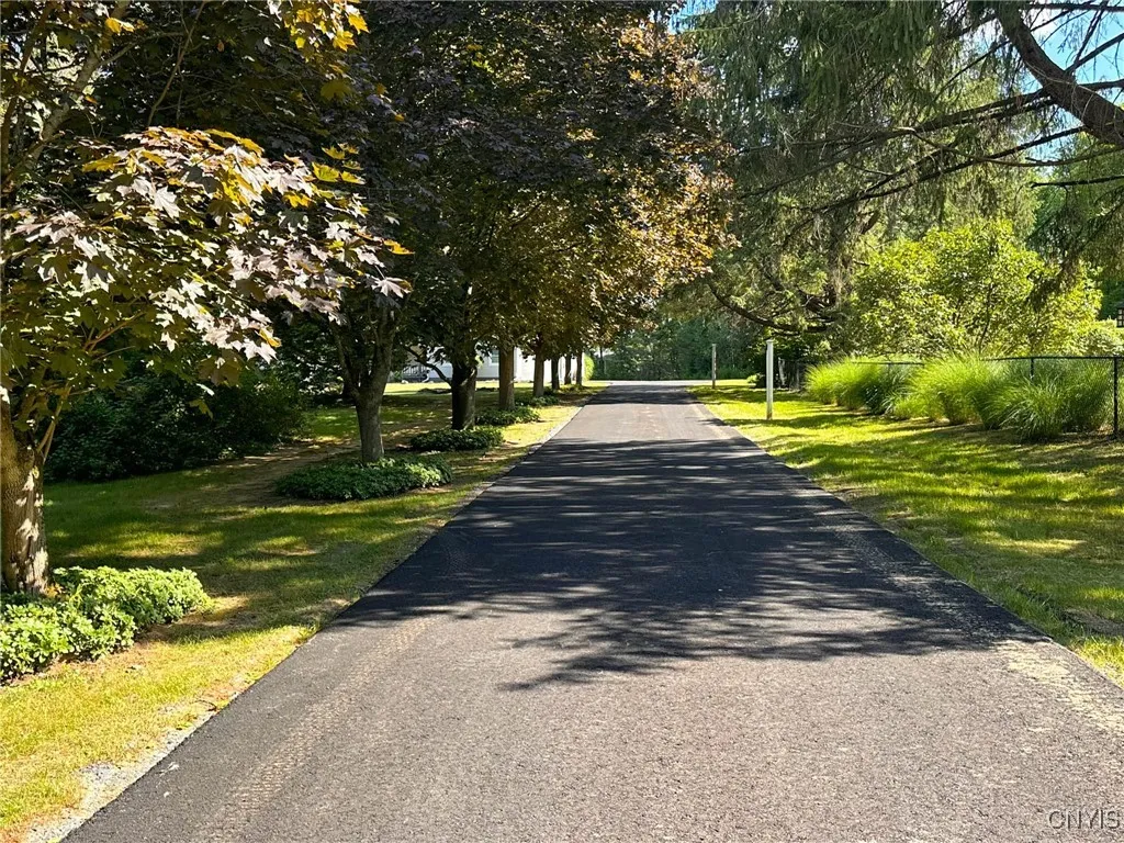 97 1/2 Sanger Avenue, New Hartford, New York 13413, New Hartford, New York 13413, 3 Bedrooms Bedrooms, 7 Rooms Rooms,2 BathroomsBathrooms,Residential Lease,For Rent,97 1/2 Sanger Avenue, New Hartford, New York 13413,S1625625