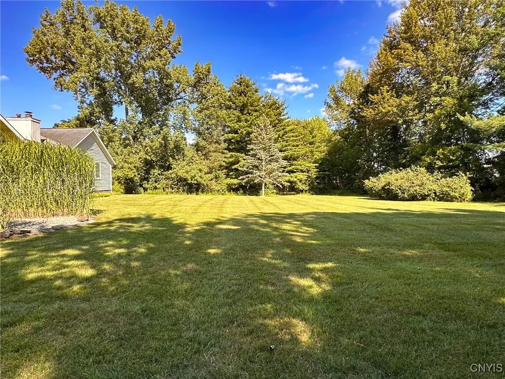 97 1/2 Sanger Avenue, New Hartford, New York 13413, New Hartford, New York 13413, 3 Bedrooms Bedrooms, 7 Rooms Rooms,2 BathroomsBathrooms,Residential Lease,For Rent,97 1/2 Sanger Avenue, New Hartford, New York 13413,S1625625