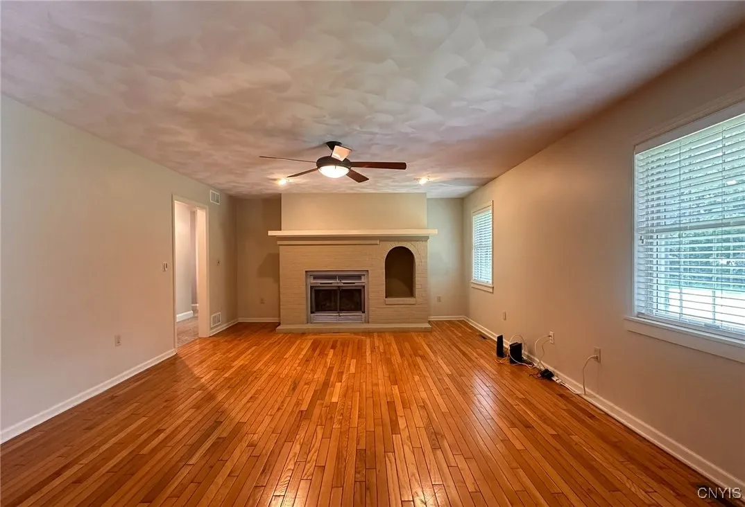 97 1/2 Sanger Avenue, New Hartford, New York 13413, New Hartford, New York 13413, 3 Bedrooms Bedrooms, 7 Rooms Rooms,2 BathroomsBathrooms,Residential Lease,For Rent,97 1/2 Sanger Avenue, New Hartford, New York 13413,S1625625