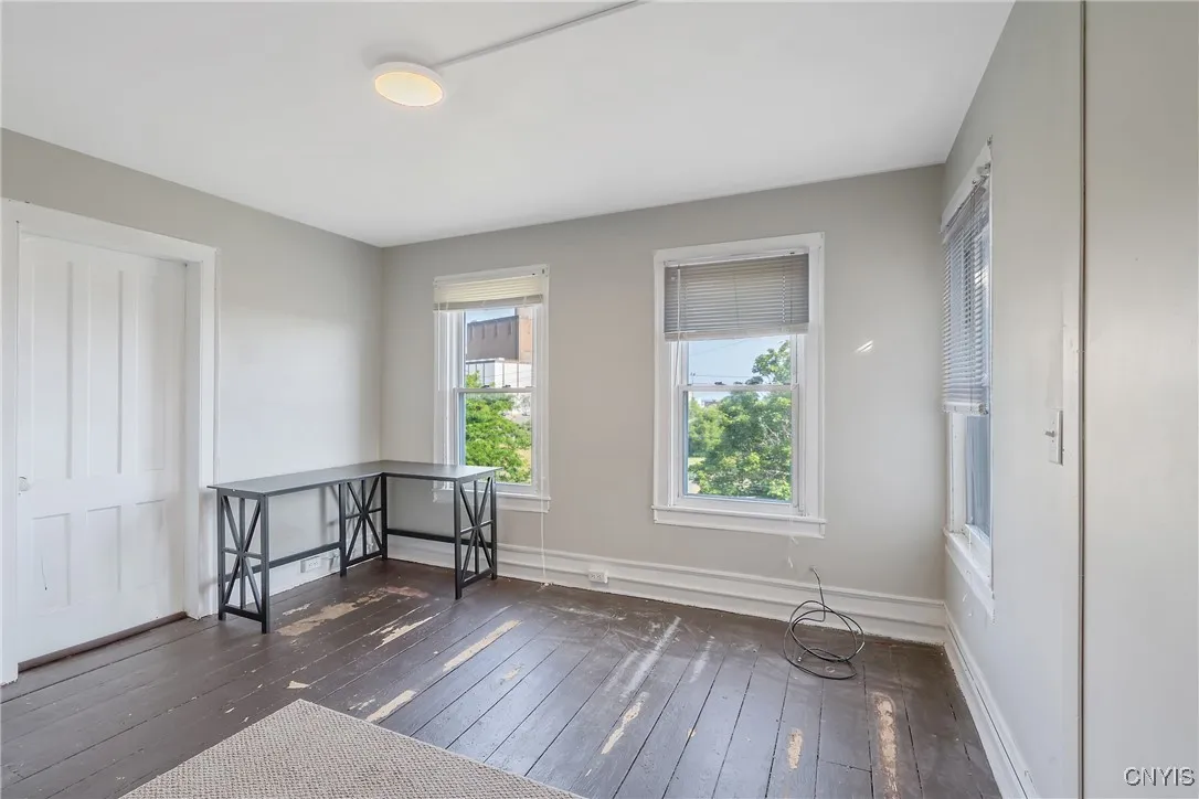 4 Porter Street, Oswego, New York 13126, Oswego, New York 13126, 4 Bedrooms Bedrooms, 6 Rooms Rooms,1 BathroomBathrooms,Residential Lease,For Rent,4 Porter Street, Oswego, New York 13126,S1625564