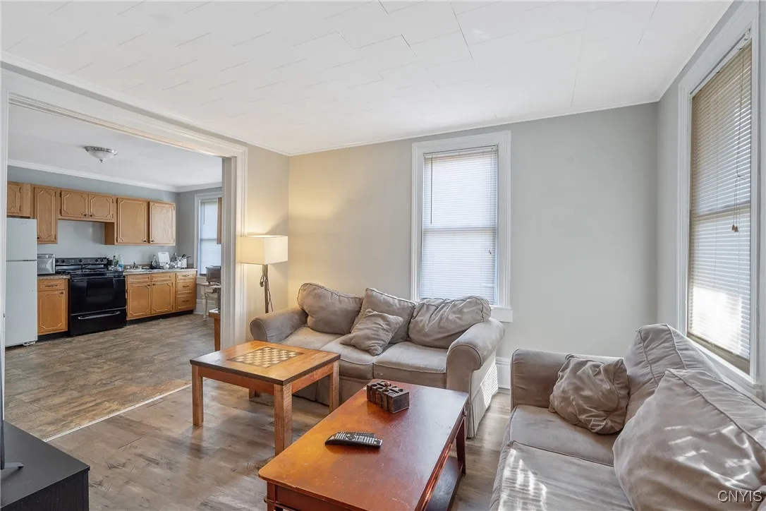 4 Porter Street, Oswego, New York 13126, Oswego, New York 13126, 4 Bedrooms Bedrooms, 6 Rooms Rooms,1 BathroomBathrooms,Residential Lease,For Rent,4 Porter Street, Oswego, New York 13126,S1625564