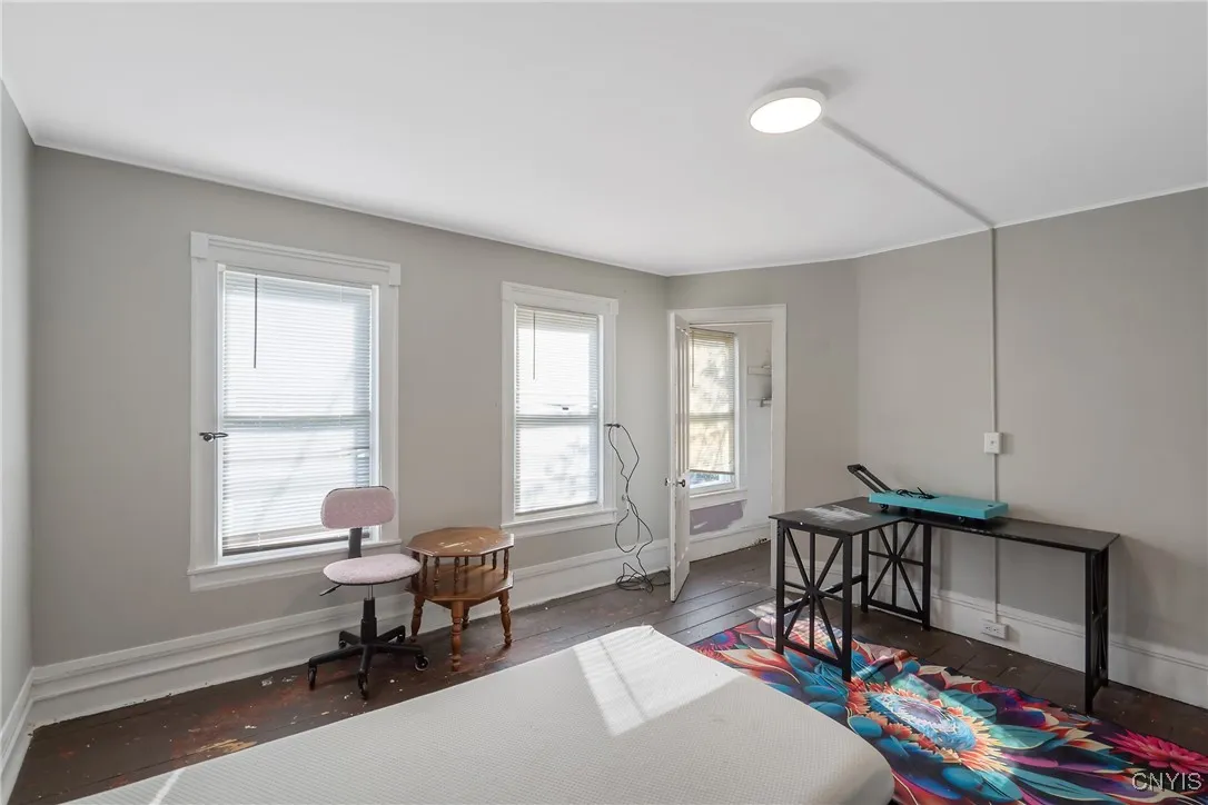 4 Porter Street, Oswego, New York 13126, Oswego, New York 13126, 4 Bedrooms Bedrooms, 6 Rooms Rooms,1 BathroomBathrooms,Residential Lease,For Rent,4 Porter Street, Oswego, New York 13126,S1625564