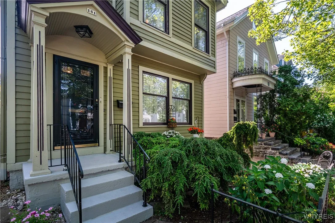 161 Mariner Street, Buffalo, New York 14201, Buffalo, New York 14201, 3 Bedrooms Bedrooms, 7 Rooms Rooms,2 BathroomsBathrooms,Residential,For Sale,161 Mariner Street, Buffalo, New York 14201,B1625338
