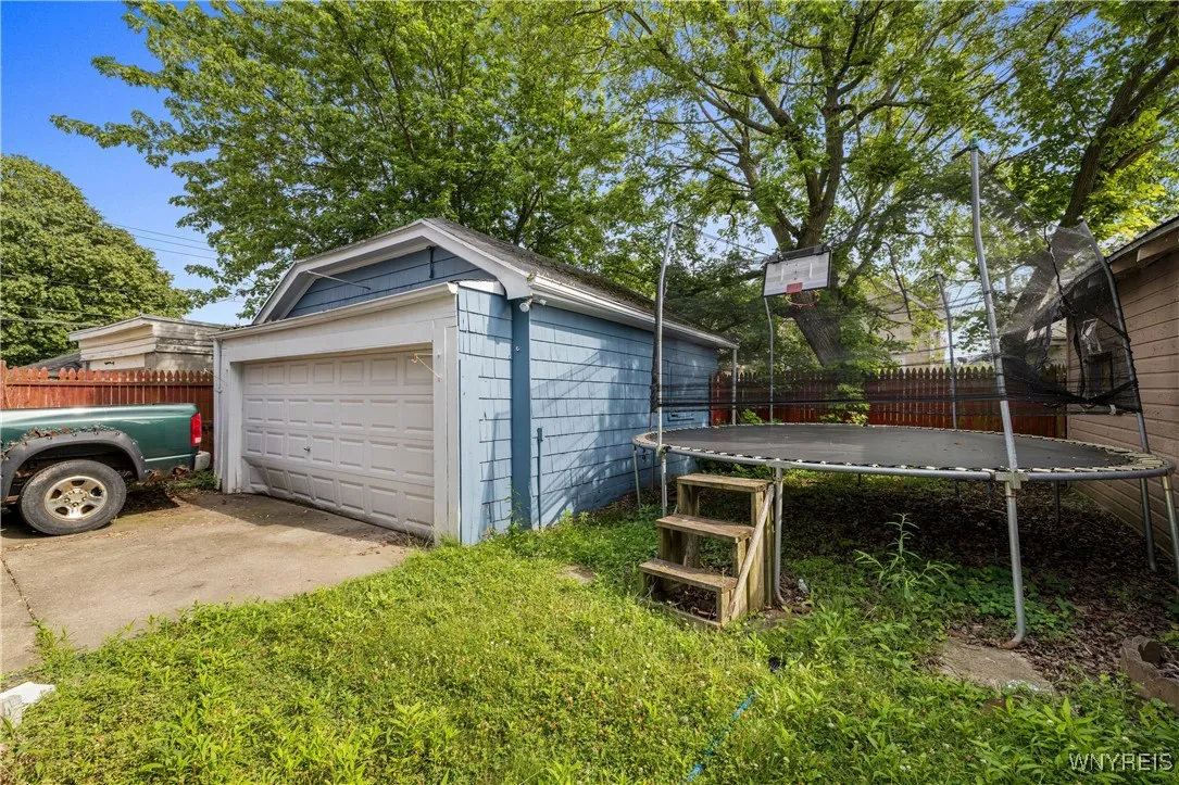 73 Easton Ave Avenue, Buffalo, New York 14215, Buffalo, New York 14215, 4 Bedrooms Bedrooms, ,2 BathroomsBathrooms,Residential,For Sale,73 Easton Ave Avenue, Buffalo, New York 14215,B1625653