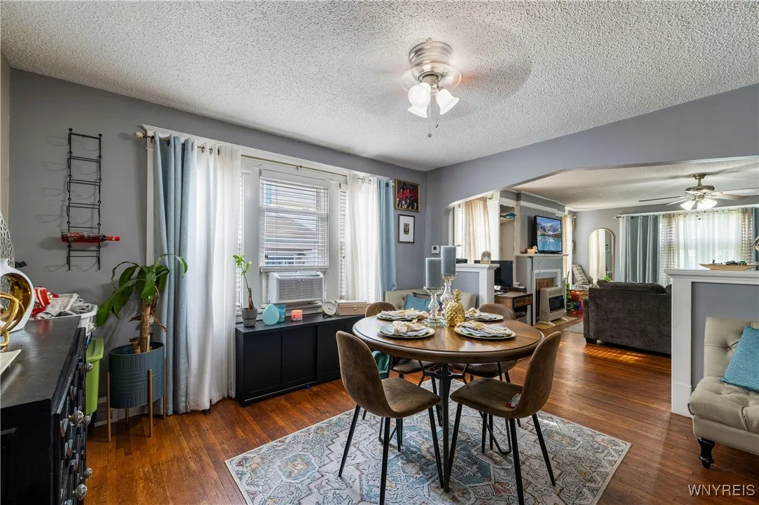 73 Easton Ave Avenue, Buffalo, New York 14215, Buffalo, New York 14215, 4 Bedrooms Bedrooms, ,2 BathroomsBathrooms,Residential,For Sale,73 Easton Ave Avenue, Buffalo, New York 14215,B1625653