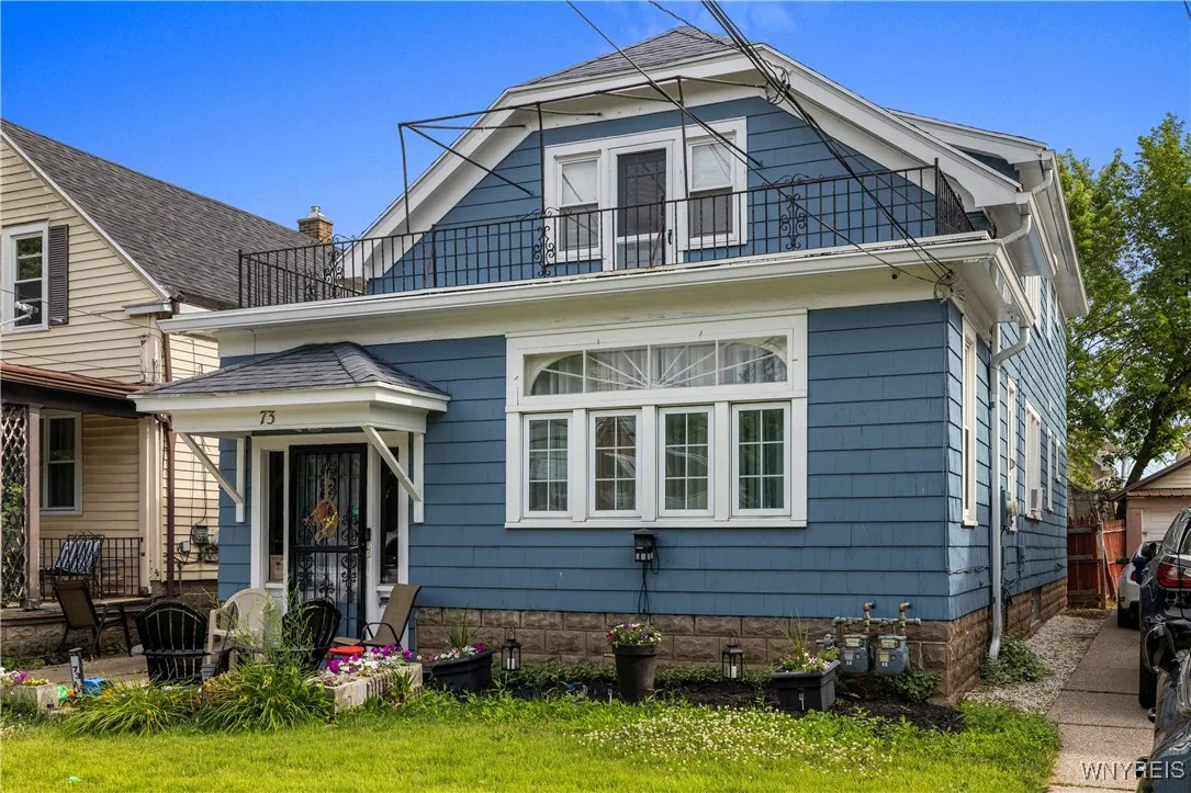 73 Easton Ave Avenue, Buffalo, New York 14215, Buffalo, New York 14215, 4 Bedrooms Bedrooms, ,2 BathroomsBathrooms,Residential,For Sale,73 Easton Ave Avenue, Buffalo, New York 14215,B1625653