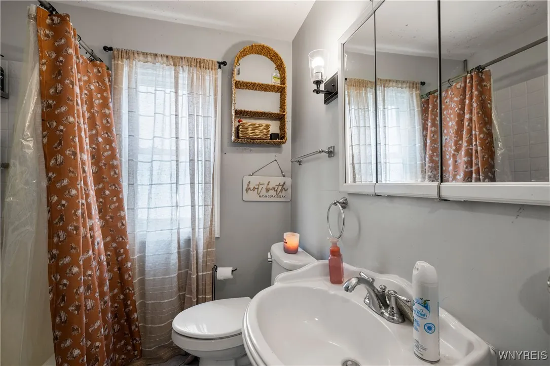LOWER BATH