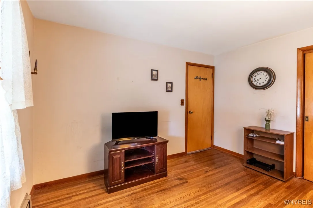 2608 Hawthorne Avenue, Hamburg, New York 14075, Hamburg, New York 14075, 4 Bedrooms Bedrooms, 7 Rooms Rooms,2 BathroomsBathrooms,Residential,Closed,2608 Hawthorne Avenue, Hamburg, New York 14075,0,B1625620