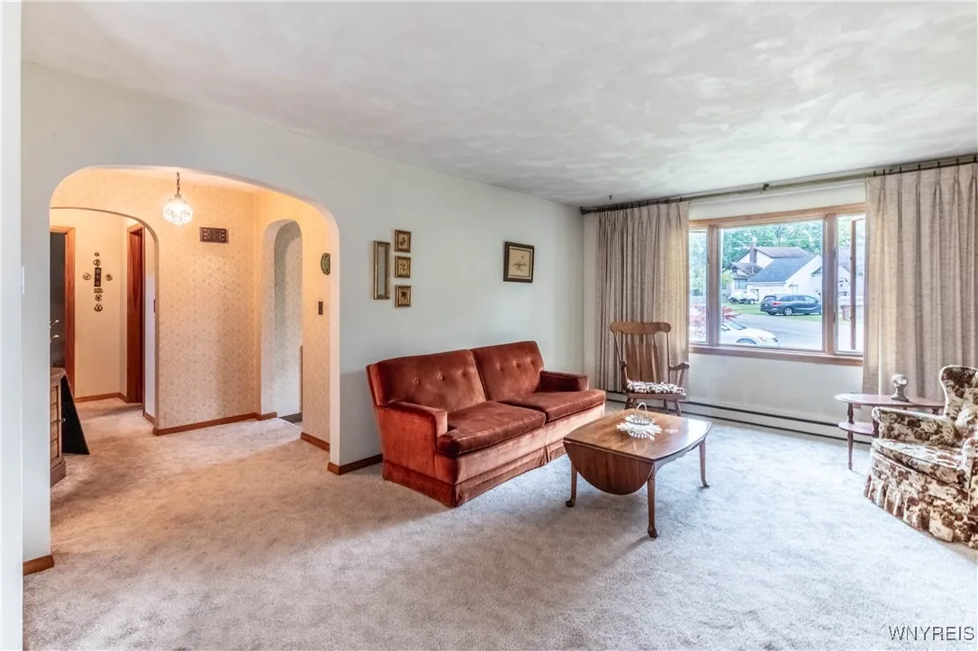 2608 Hawthorne Avenue, Hamburg, New York 14075, Hamburg, New York 14075, 4 Bedrooms Bedrooms, 7 Rooms Rooms,2 BathroomsBathrooms,Residential,Closed,2608 Hawthorne Avenue, Hamburg, New York 14075,0,B1625620