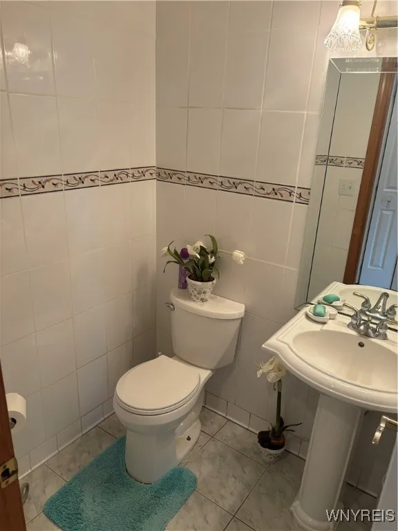 27 Rolling Woods Lane, West Seneca, New York 14224, West Seneca, New York 14224, 4 Bedrooms Bedrooms, 11 Rooms Rooms,2 BathroomsBathrooms,Residential,For Sale,27 Rolling Woods Lane, West Seneca, New York 14224,B1625668