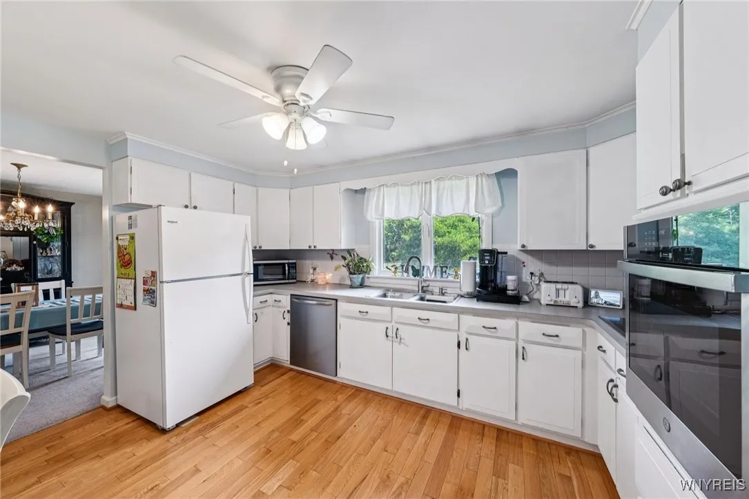 5261 Green Valley Drive, Clarence, New York 14031, Clarence, New York 14031, 4 Bedrooms Bedrooms, 10 Rooms Rooms,2 BathroomsBathrooms,Residential,Closed,5261 Green Valley Drive, Clarence, New York 14031,0,B1624176